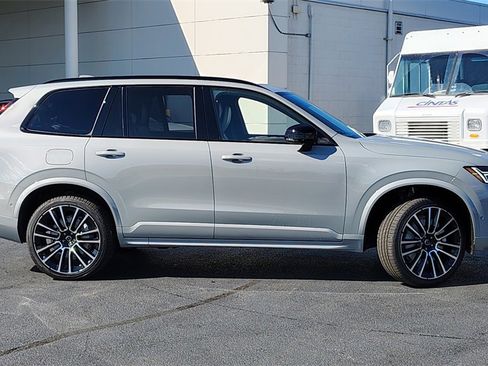 New 2026 Volvo XC90 B6 Ultra image 2