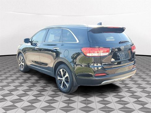 Used 2016 Kia Sorento EX image 4