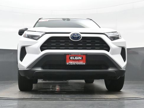 Used 2024 Toyota RAV4 LE AWD/4WD image 25
