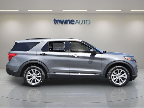 Used 2023 Ford Explorer XLT w/ Equipment Group 202A AWD/4WD image 6