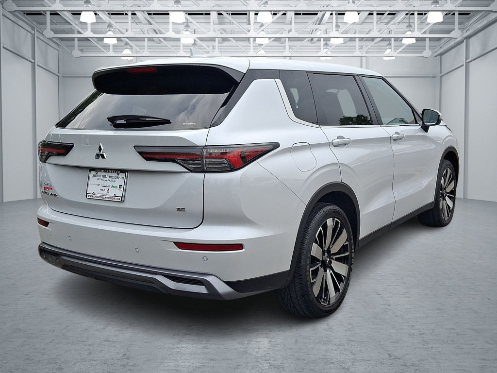 Used 2025 Mitsubishi Outlander SE AWD/4WD image 5