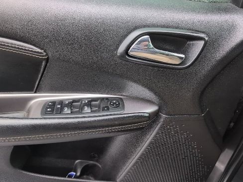 Used 2019 Dodge Journey Crossroad image 23