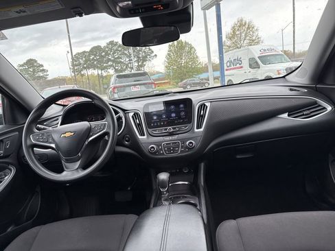 Used 2024 Chevrolet Malibu LT image 10