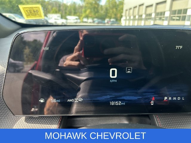 Used 2025 Chevrolet Equinox RS AWD/4WD image 11