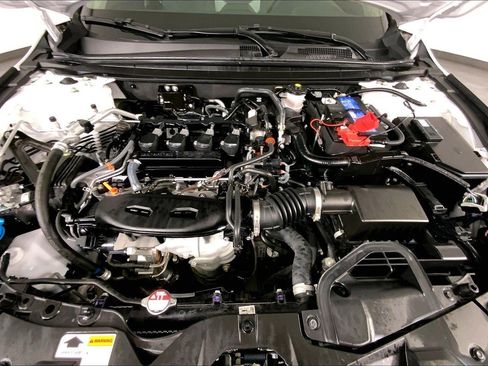 Used 2025 Honda Accord SE image 10