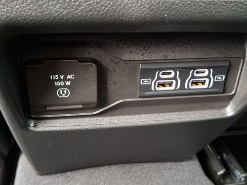 Certified 2025 Jeep Grand Cherokee Altitude AWD/4WD image 11