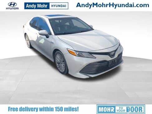 Used 2018 Toyota Camry XLE image 1