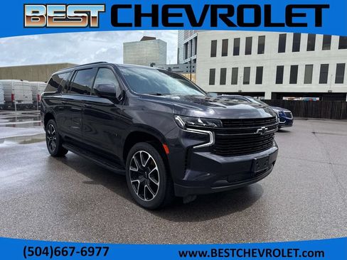Used 2024 Chevrolet Suburban RST RWD image 1