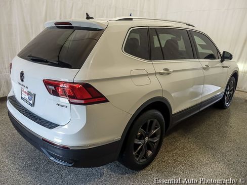 Used 2022 Volkswagen Tiguan SE AWD/4WD image 8