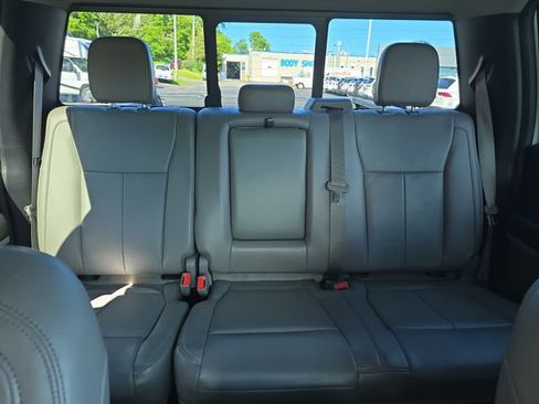 Used 2018 Ford F150 Lariat w/ Equipment Group 502A Luxury AWD/4WD image 15