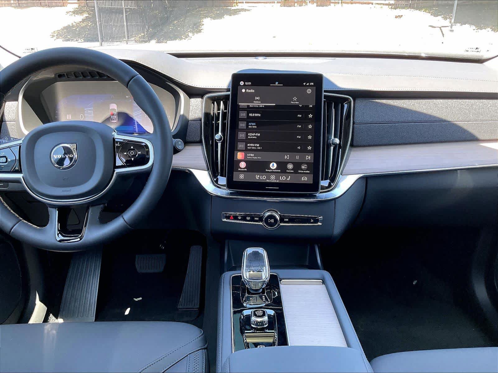New 2026 Volvo XC90 T8 Plus w/ Protection Package AWD/4WD image 9
