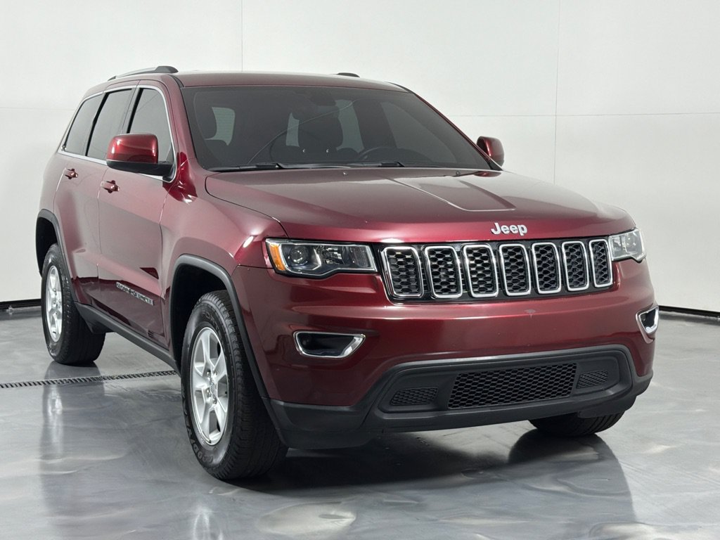 Used 2017 Jeep Grand Cherokee Laredo w/ Quick Order Package 23E AWD/4WD image 3