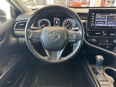 Used 2023 Toyota Camry SE image 12