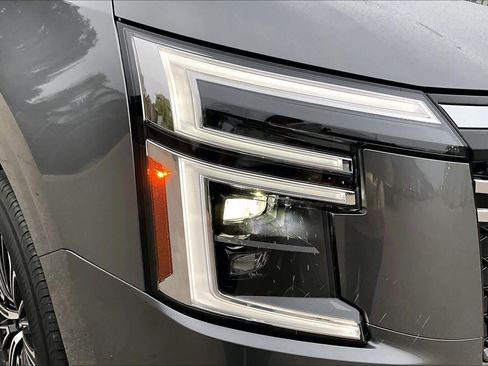 New 2026 Nissan Armada Platinum image 18