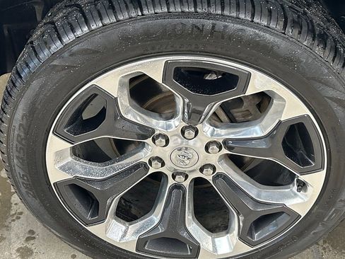 Used 2022 RAM 1500 Limited AWD/4WD image 9