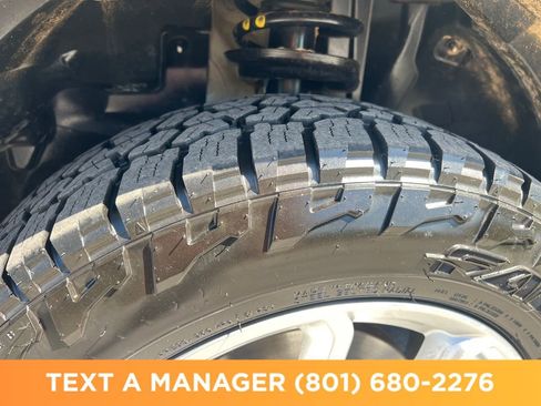 Used 2019 Jeep Renegade Latitude w/ Cold Weather Group AWD/4WD image 24