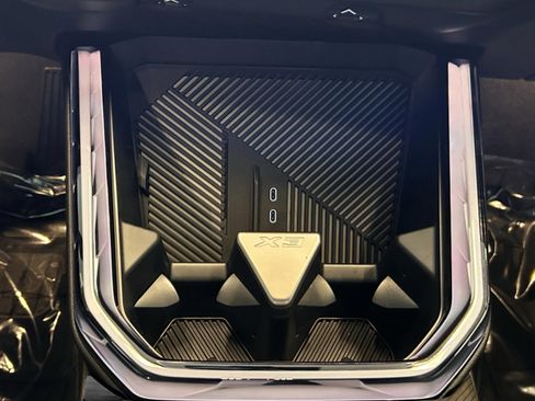 Used 2026 BMW X3 xDrive30 w/ Convenience Package image 11