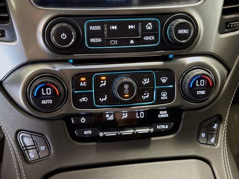 Used 2019 Chevrolet Tahoe Premier AWD/4WD image 19