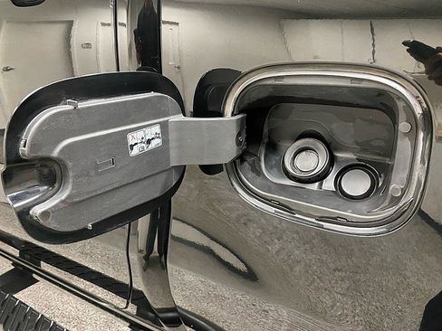 Used 2020 Chevrolet Silverado 1500 LT w/ All-Star Edition image 28