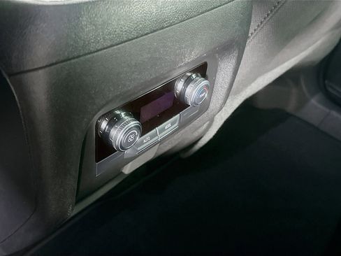 Used 2025 GMC Acadia Elevation image 27