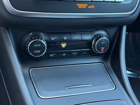 Used 2019 Mercedes-Benz GLA 250 image 24