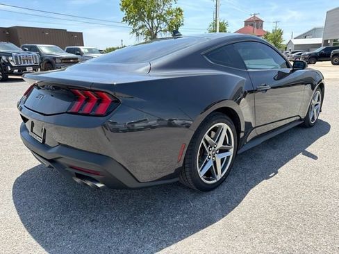 Used 2024 Ford Mustang GT RWD image 5