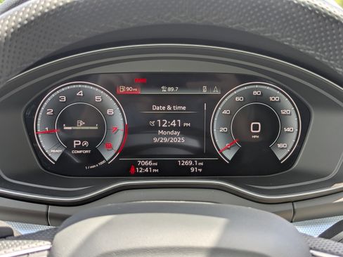 Certified 2025 Audi Q5 Prestige w/ Prestige Package image 35