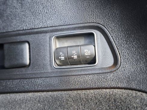 Certified 2025 Mercedes-Benz GLS 450 4MATIC image 11