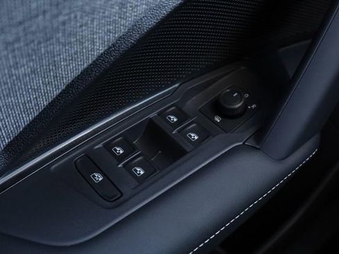 New 2025 Volkswagen Tiguan S image 17