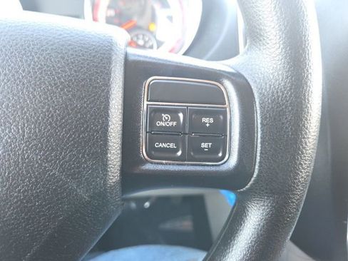 Used 2016 Dodge Grand Caravan SXT image 36