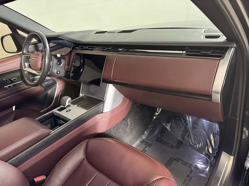 Used 2024 Land Rover Range Rover Autobiography image 34