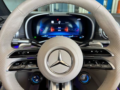 Used 2022 Mercedes-Benz SL 63 AMG 4MATIC image 23