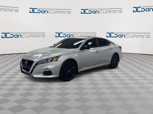 Used 2019 Nissan Altima 2.5 SR w/ SR Premium Package AWD/4WD image 4
