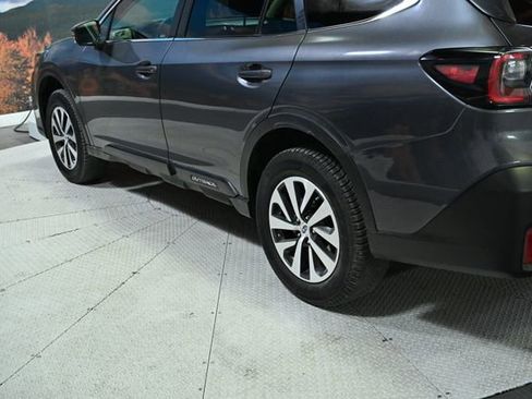 Used 2022 Subaru Outback Premium AWD/4WD image 7