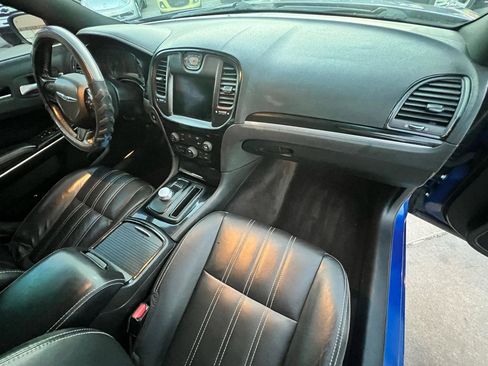 Used 2019 Chrysler 300 S AWD/4WD image 26