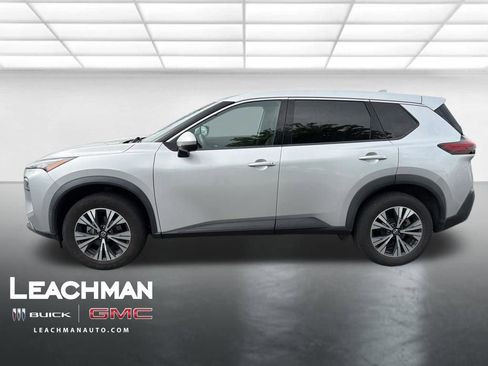 Used 2021 Nissan Rogue SV image 7