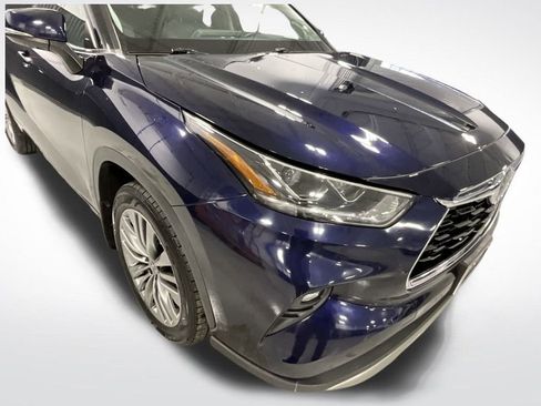 Used 2020 Toyota Highlander Platinum image 11