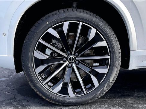 New 2026 Volvo XC90 T8 Ultra image 14
