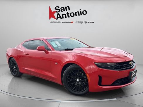 Used 2019 Chevrolet Camaro LT RWD image 1