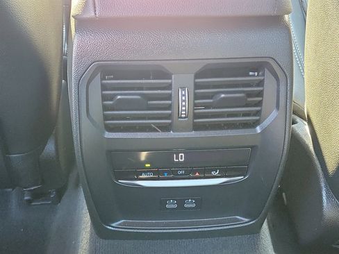 Used 2025 BMW 330i Sedan image 12