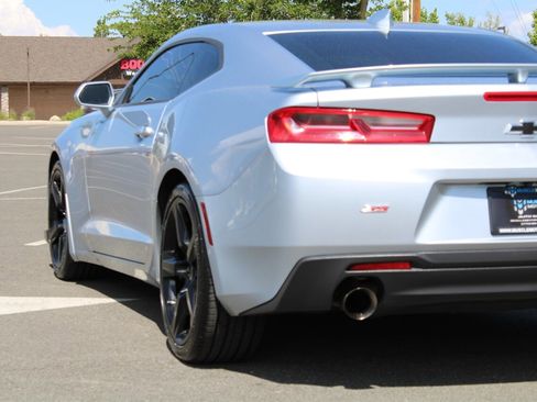 Used 2018 Chevrolet Camaro SS RWD image 12