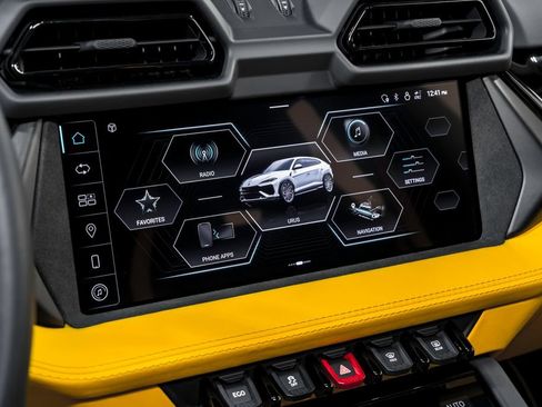 Used 2025 Lamborghini Urus S AWD/4WD image 25