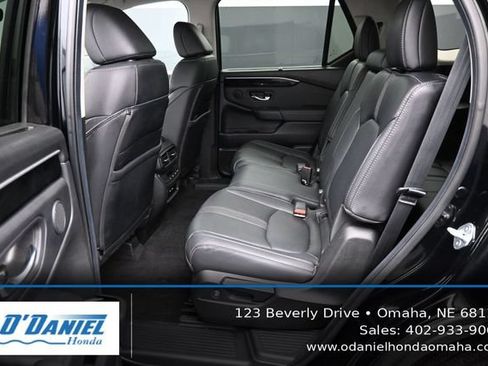 Used 2025 Honda Pilot EX-L image 35