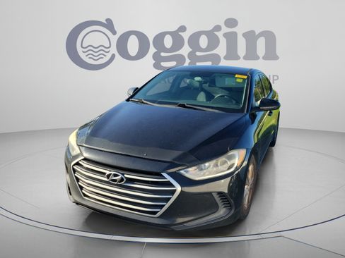Used 2017 Hyundai Elantra SE FWD image 1