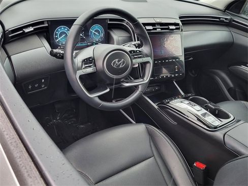 Certified 2024 Hyundai Tucson Limited image 3