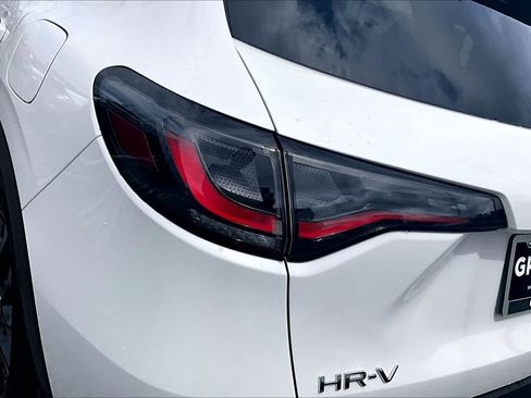 Certified 2025 Honda HR-V Sport image 28