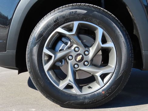 New 2026 Chevrolet Trax LT w/ LT Convenience Package FWD image 14