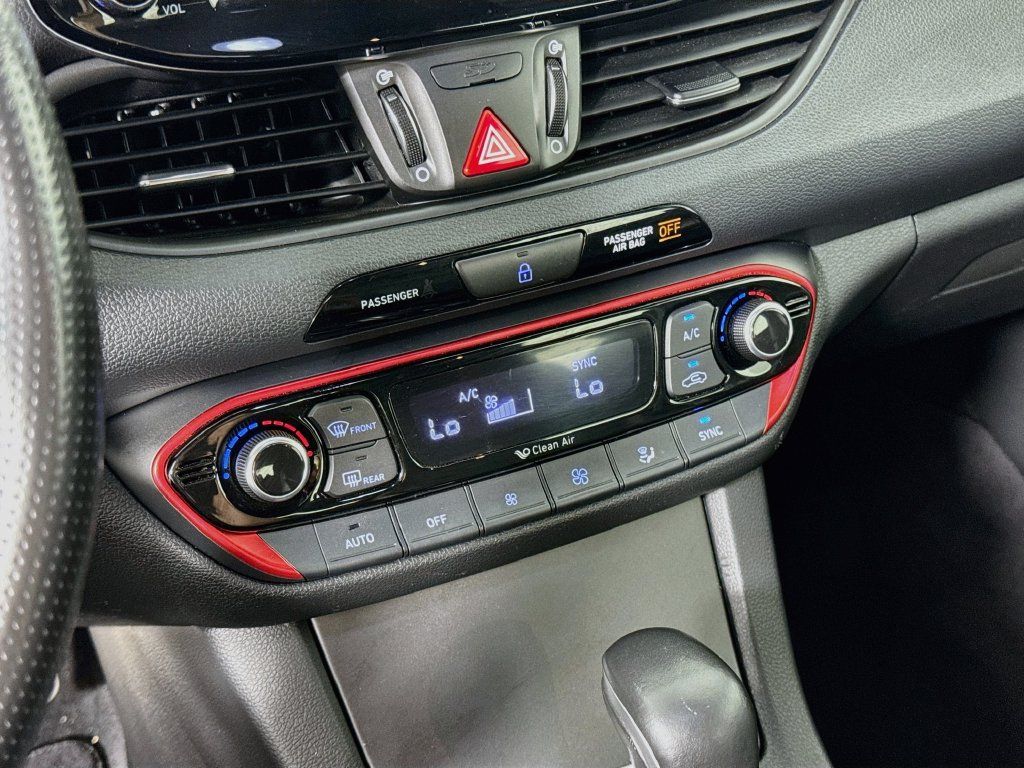 Used 2018 Hyundai Elantra GT Sport w/ Sport Tech Package 04 FWD image 16