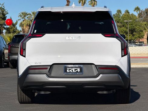 New 2026 Kia EV9 Wind image 26