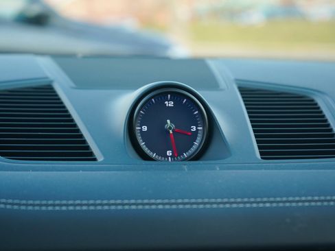 Used 2019 Porsche Cayenne Turbo image 49